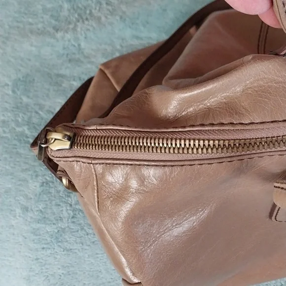 Hobo Shelia Large Polished Leather Satchel - Picture 5 of 8